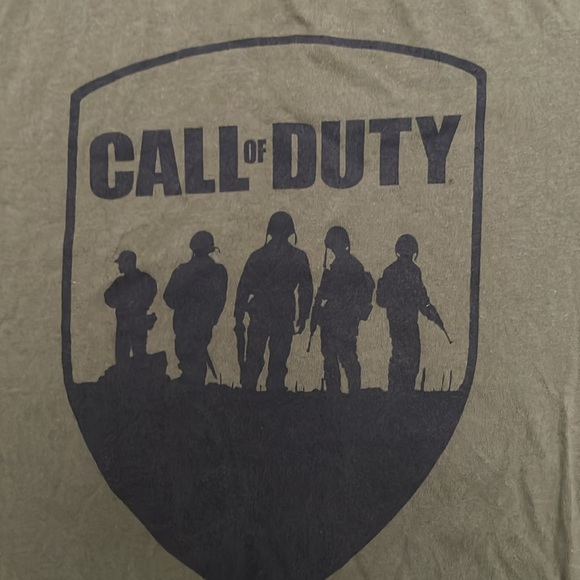 Men’s Call of Duty Shirt - Picture 2 of 4